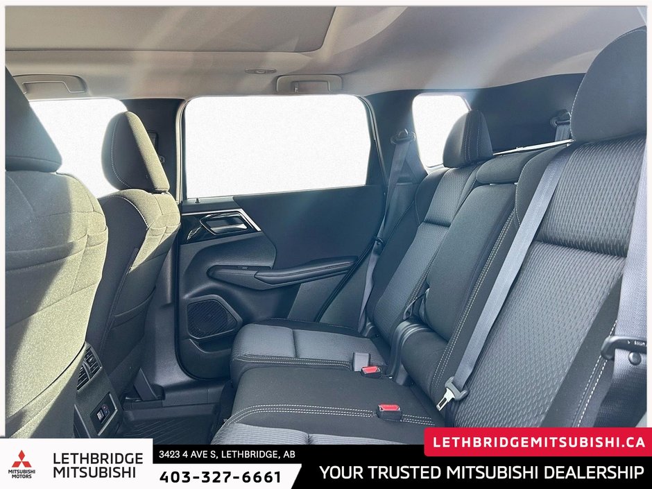 2025 Mitsubishi OUTLANDER PHEV SE S-AWC-9