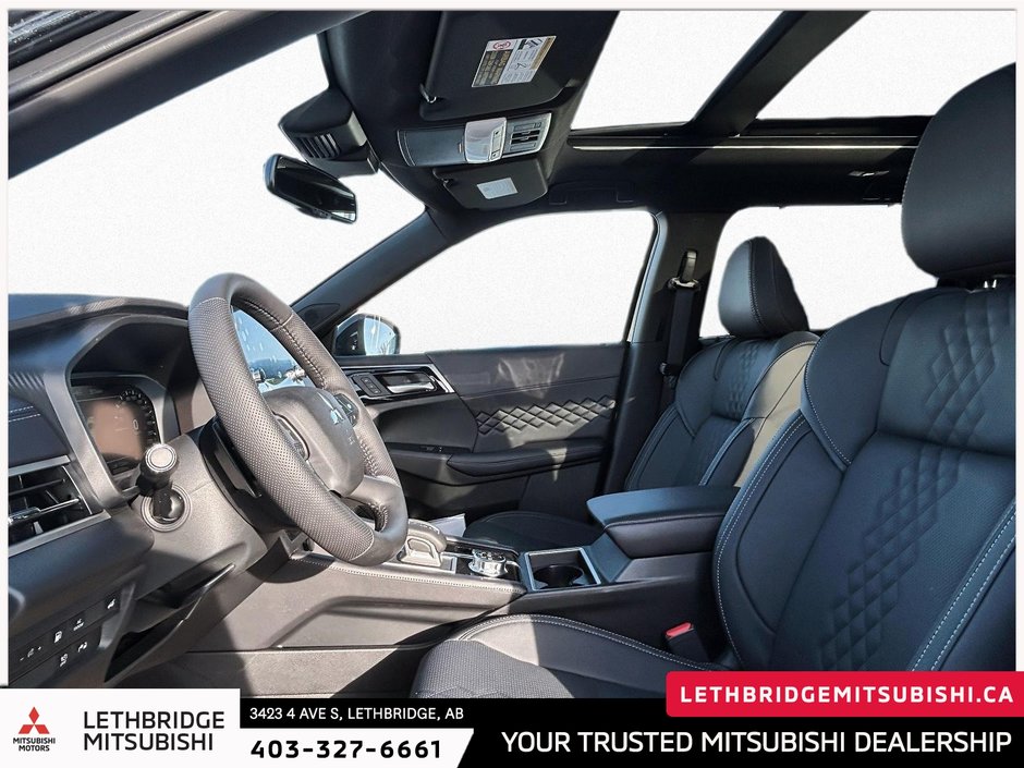 2025 Mitsubishi OUTLANDER PHEV GT NOIR S-AWC-8
