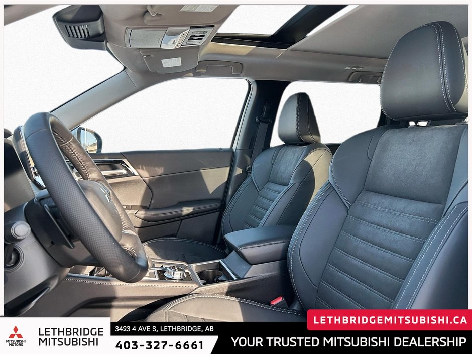 2025 Mitsubishi OUTLANDER PHEV LE S-AWC-7