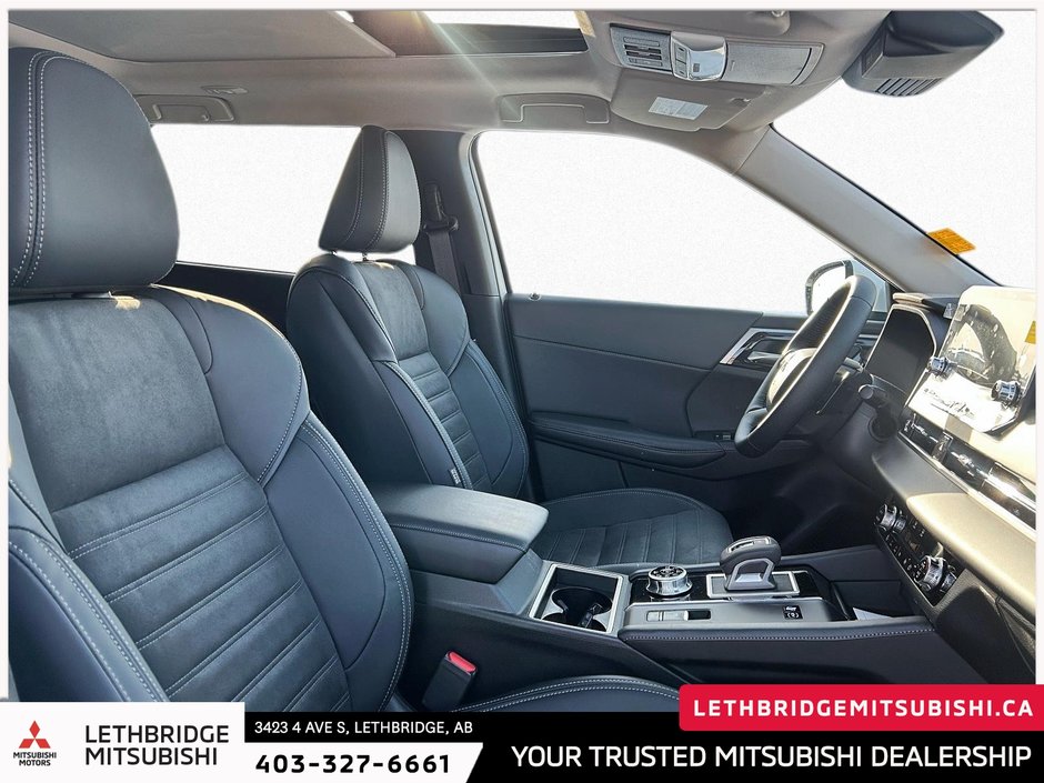 2025 Mitsubishi OUTLANDER PHEV LE S-AWC-10