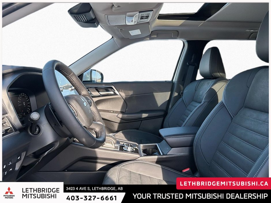 2025 Mitsubishi OUTLANDER PHEV LE S-AWC-8