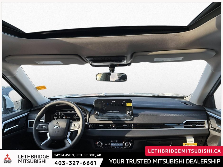 2025 Mitsubishi OUTLANDER PHEV LE S-AWC-11