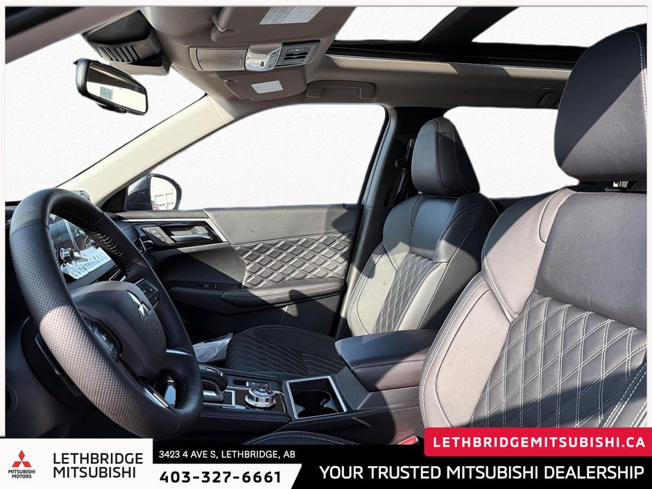 2025 Mitsubishi OUTLANDER PHEV SEL S-AWC-7