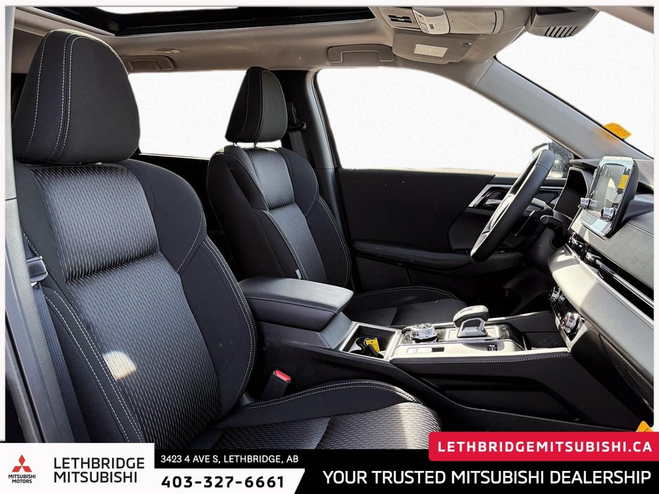 2025 Mitsubishi OUTLANDER PHEV SE S-AWC-10