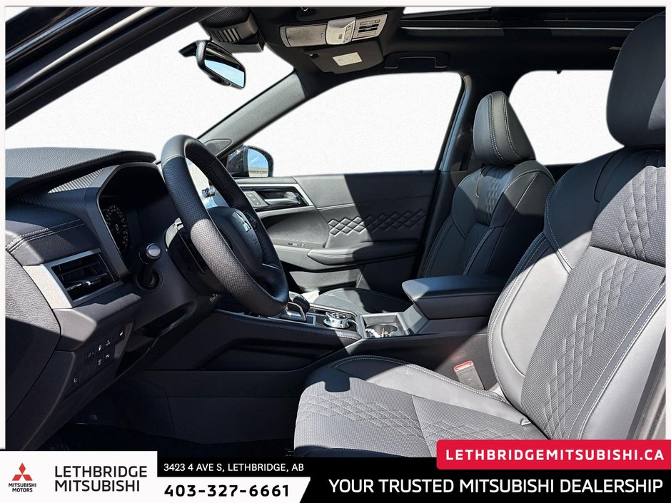 2025 Mitsubishi OUTLANDER PHEV GT NOIR S-AWC-8