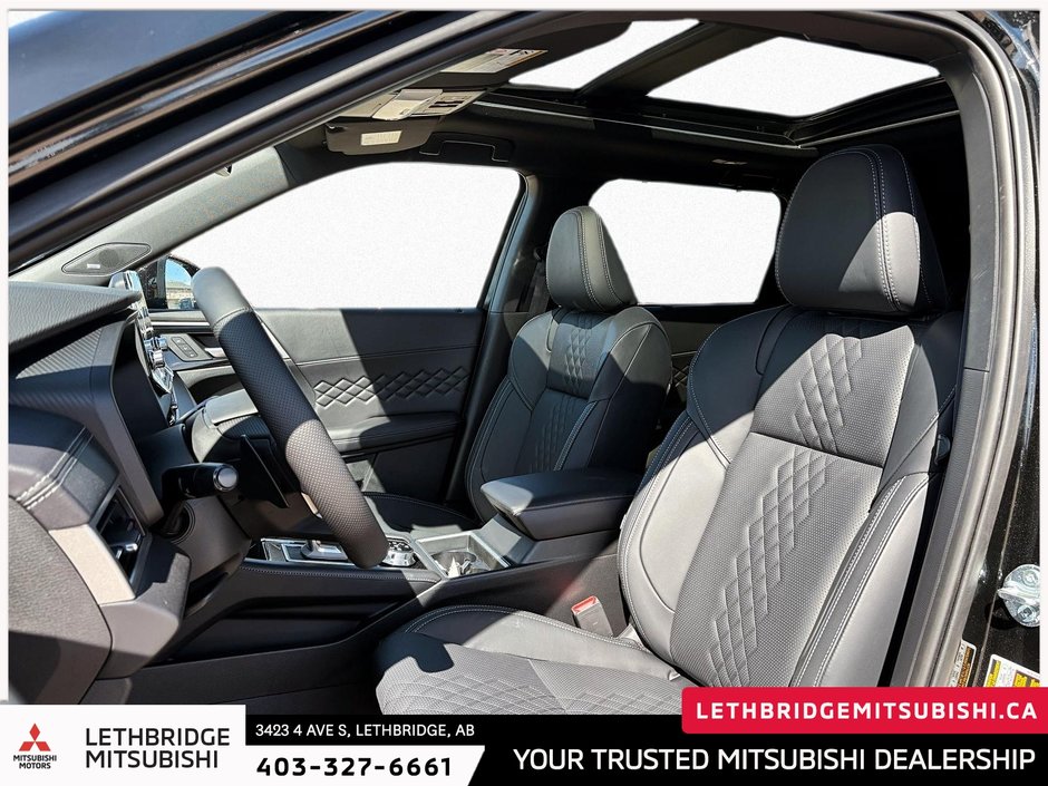 2025 Mitsubishi OUTLANDER PHEV GT NOIR S-AWC-7