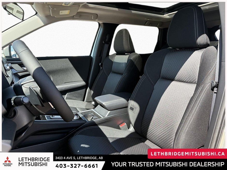 2025 Mitsubishi OUTLANDER PHEV SE S-AWC-7