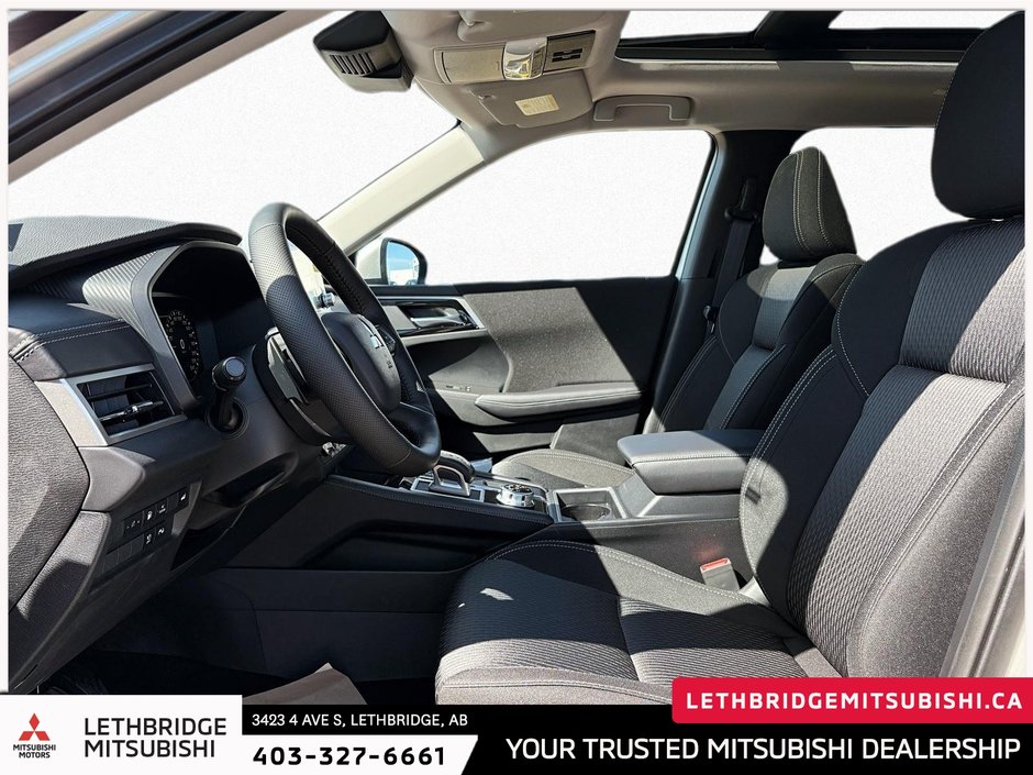 2025 Mitsubishi OUTLANDER PHEV SE S-AWC-8