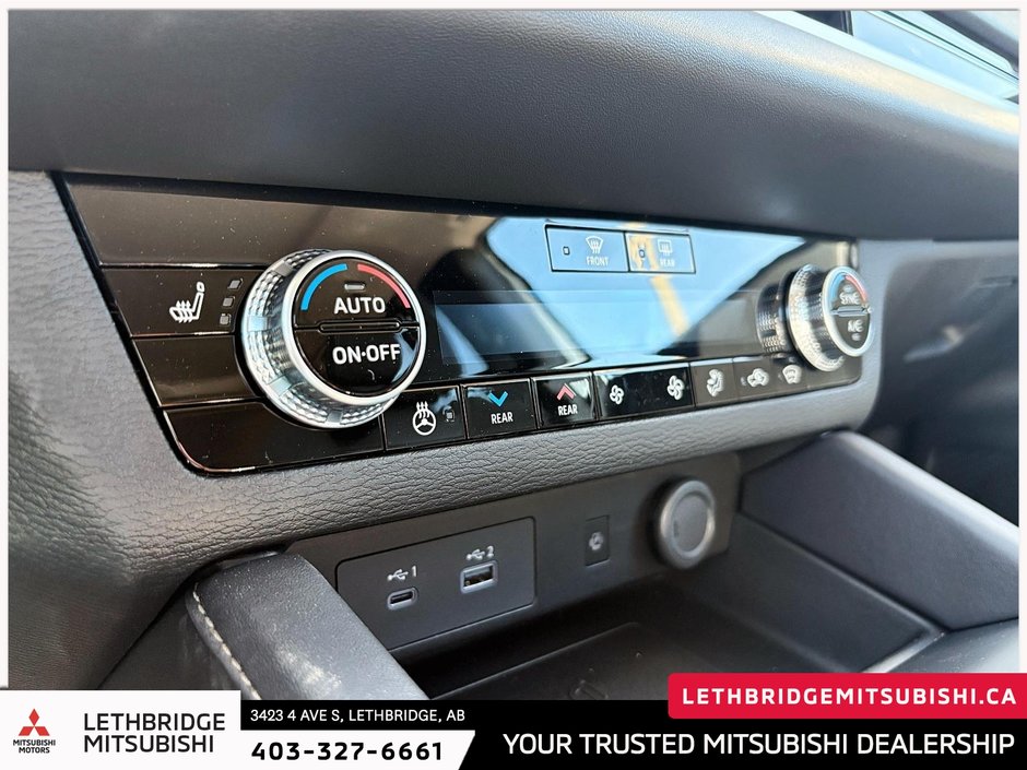 2025 Mitsubishi OUTLANDER PHEV SE S-AWC-16