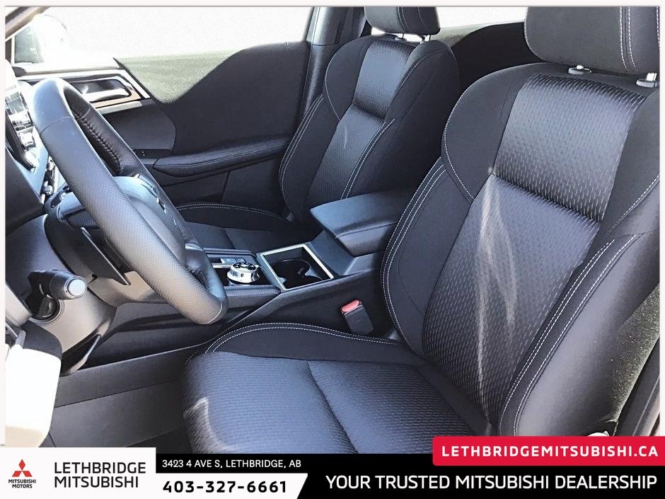2025 Mitsubishi OUTLANDER PHEV SE S-AWC-12