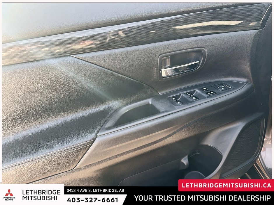 2018 Mitsubishi Outlander ES-9