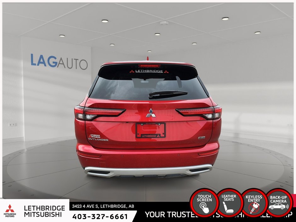 2022 Mitsubishi Outlander LE-2