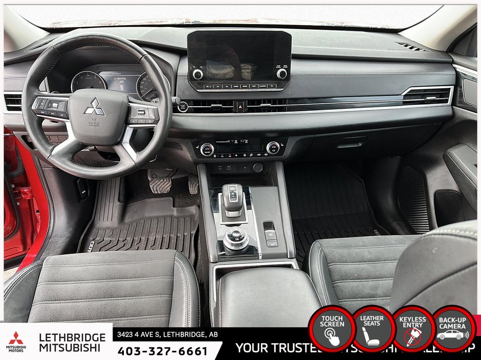2022 Mitsubishi Outlander LE-9