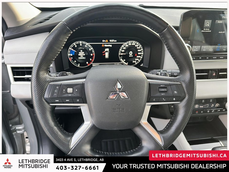 2022 Mitsubishi Outlander SEL-12