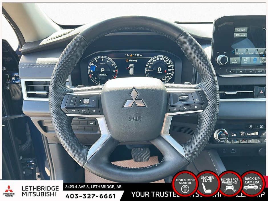 2023 Mitsubishi Outlander-11