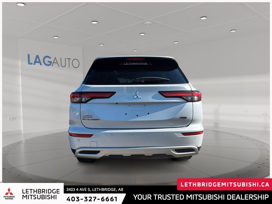 2023 Mitsubishi Outlander SE-2
