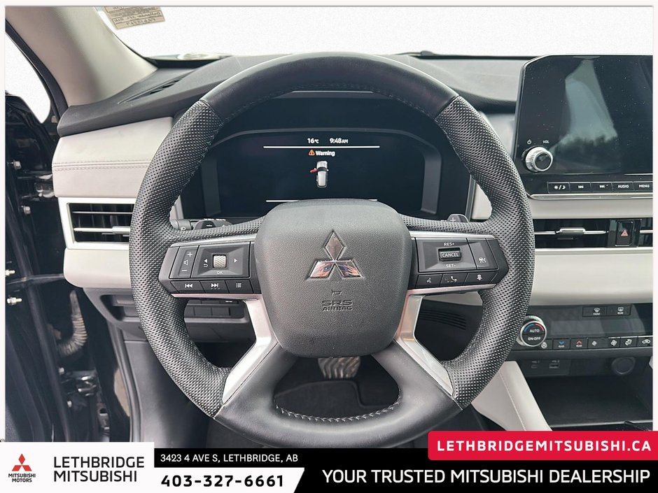 2023 Mitsubishi Outlander SEL-11