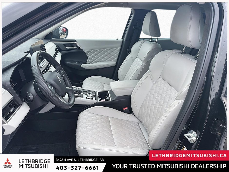 2023 Mitsubishi Outlander SEL-8