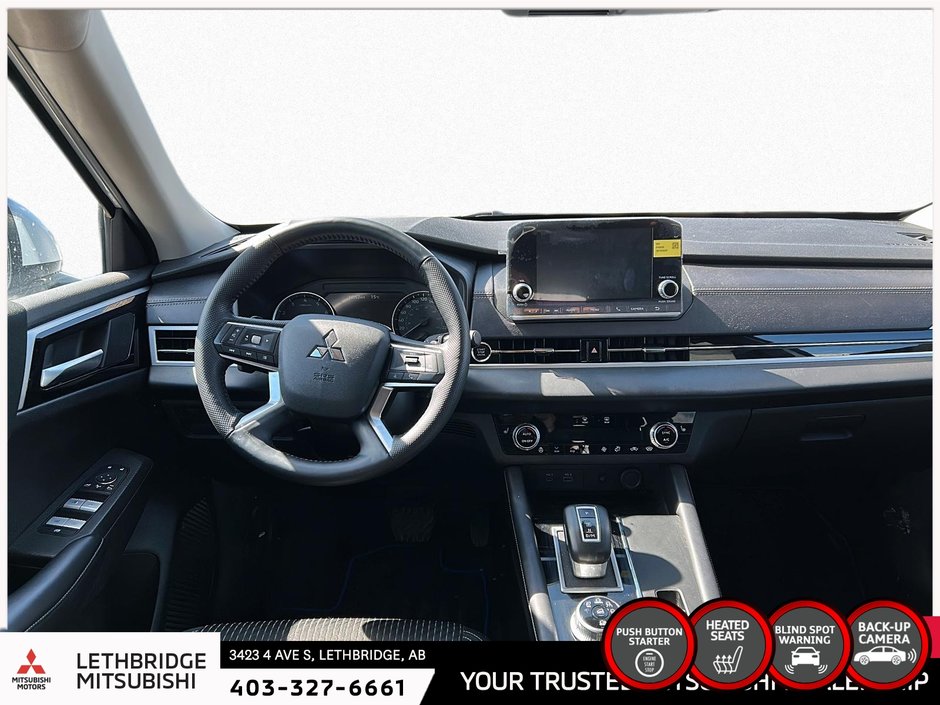 2024 Mitsubishi Outlander-9