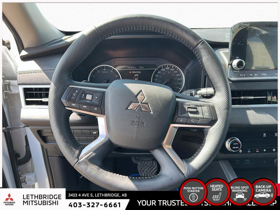 2024 Mitsubishi Outlander-11