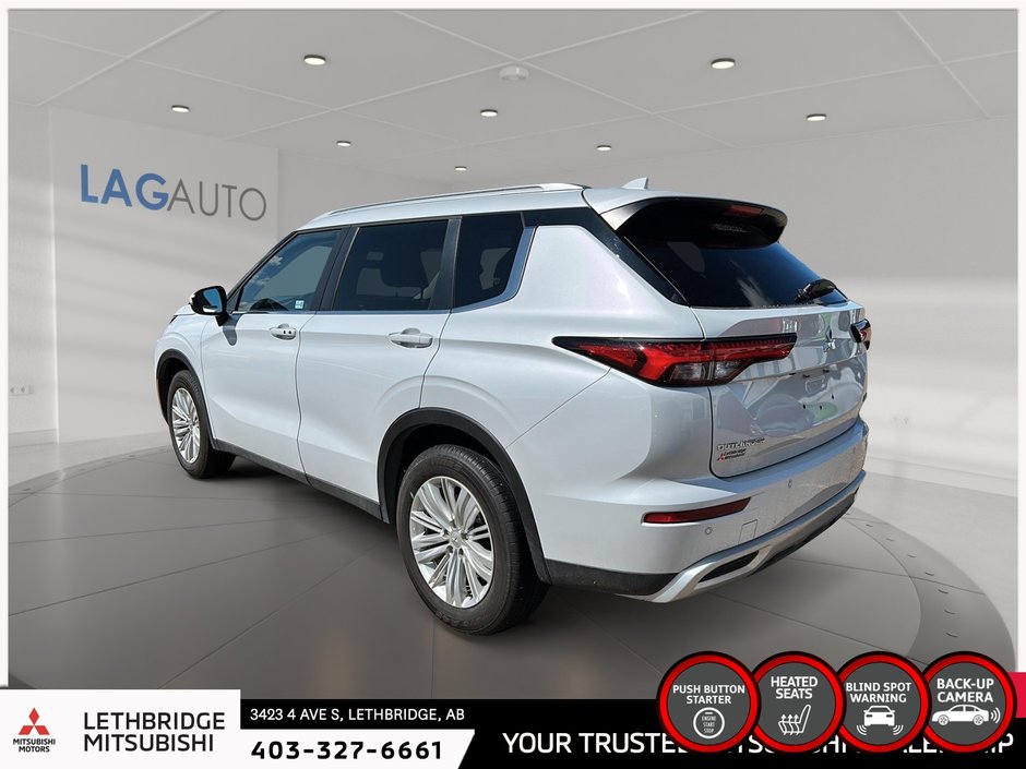 2024 Mitsubishi Outlander-3