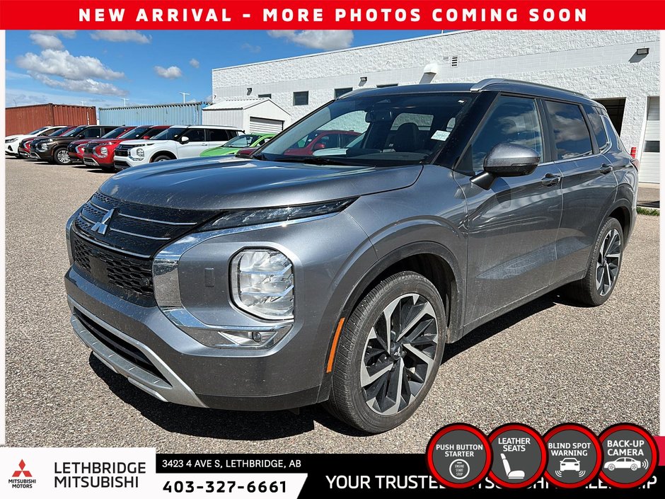 2024 Mitsubishi Outlander-0