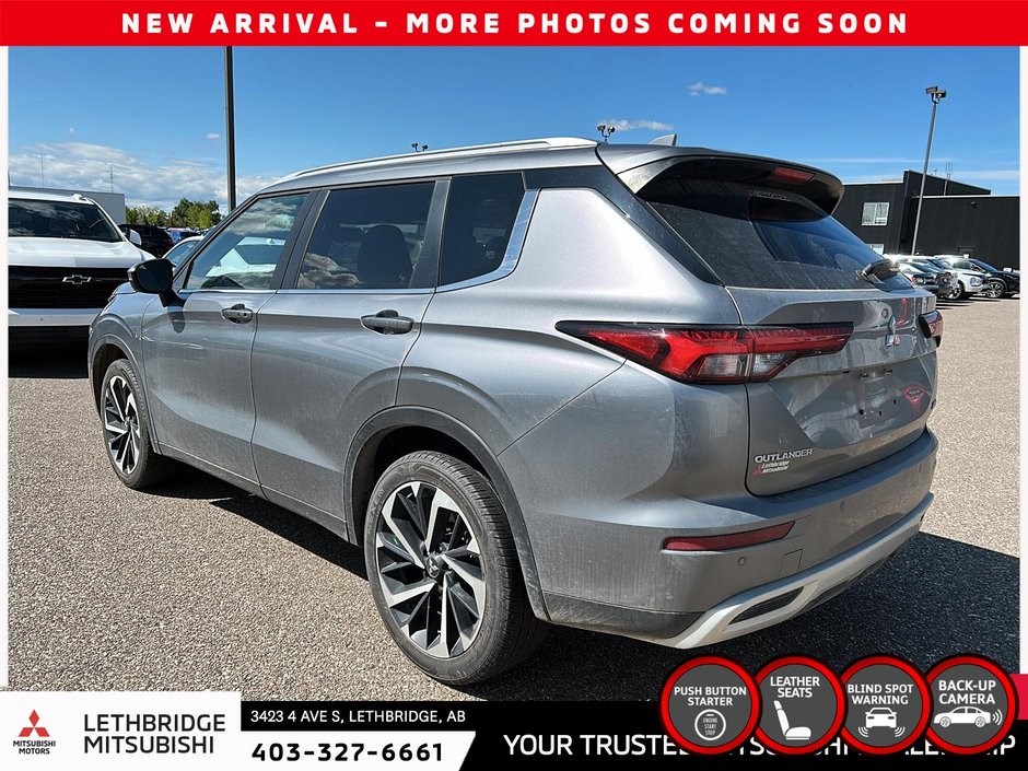 2024 Mitsubishi Outlander-3