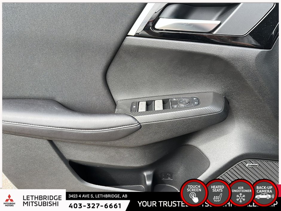 2025 Mitsubishi Outlander ES S-AWC-10