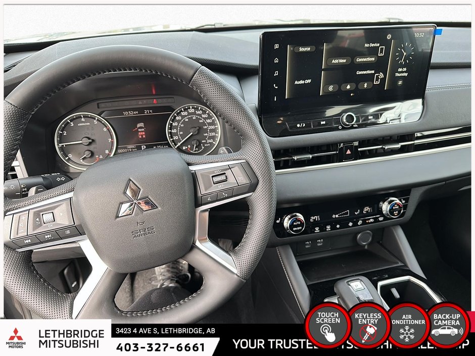 2025 Mitsubishi Outlander ES S-AWC-13
