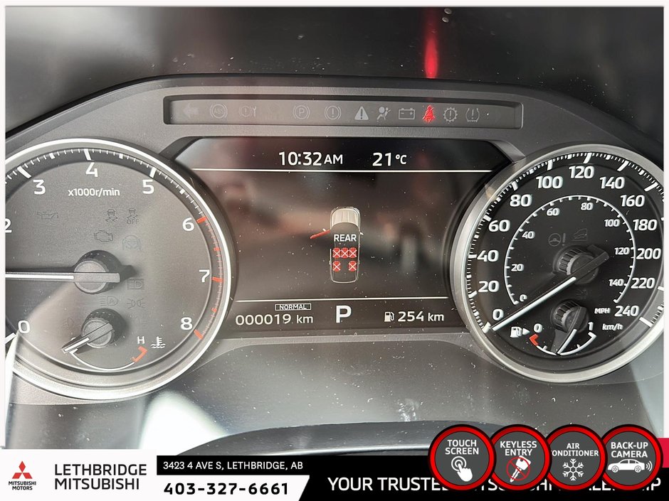 2025 Mitsubishi Outlander ES S-AWC-12