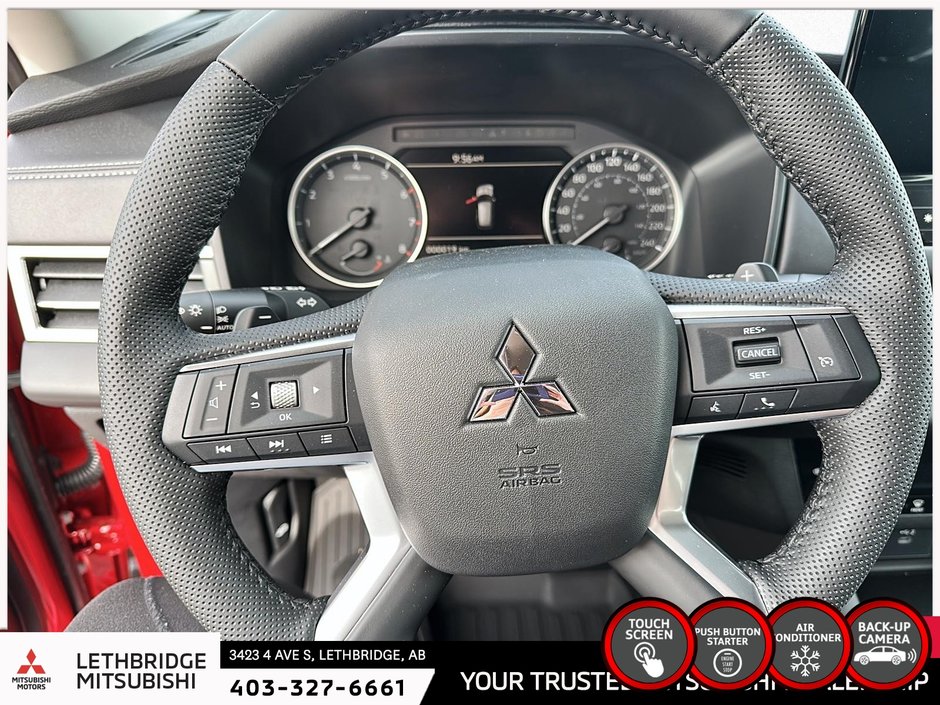 2025 Mitsubishi Outlander ES S-AWC-11