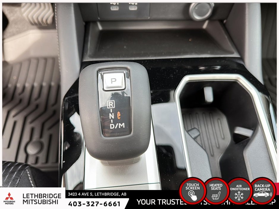 2025 Mitsubishi Outlander ES S-AWC-14
