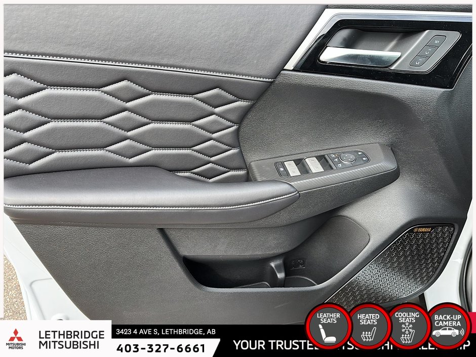 2025 Mitsubishi Outlander GT S-AWC TWO TONE ROOF-10
