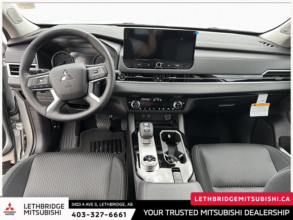 2025 Mitsubishi Outlander SE-9