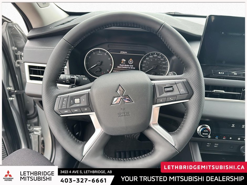 2025 Mitsubishi Outlander SE-11
