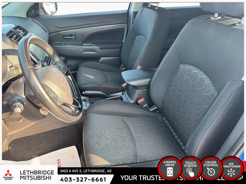 2021 Mitsubishi RVR SE-8