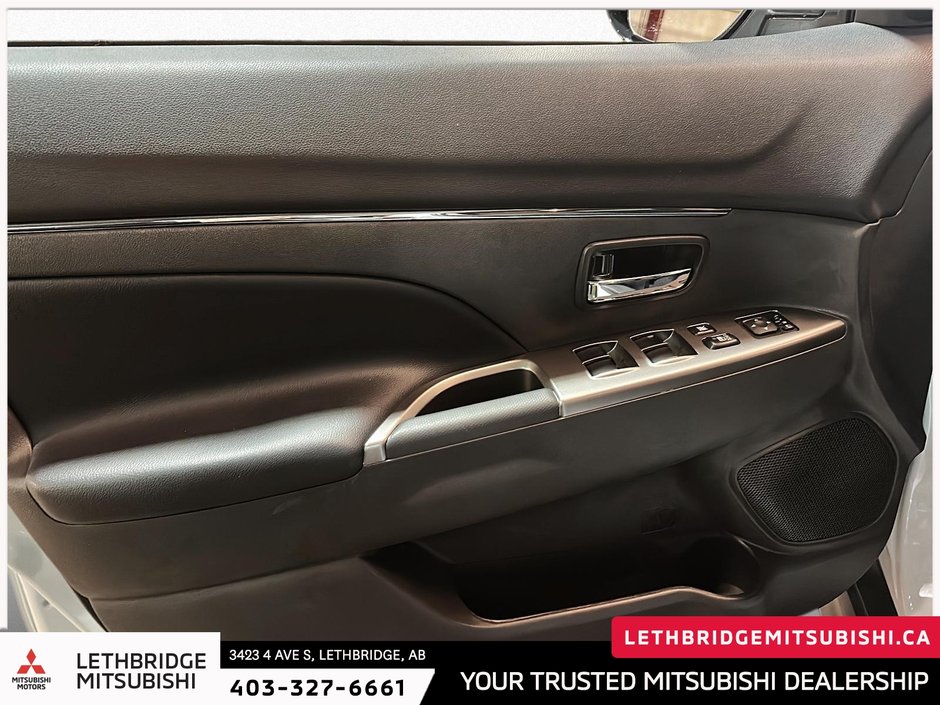 2024 Mitsubishi RVR SEL-10