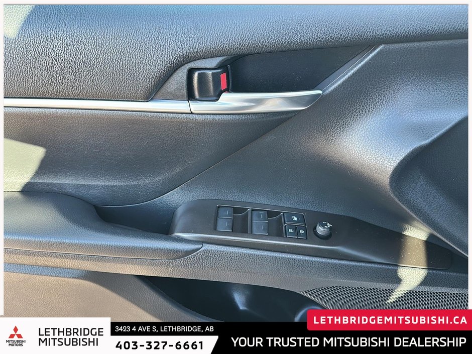 2021 Toyota Camry SE-10