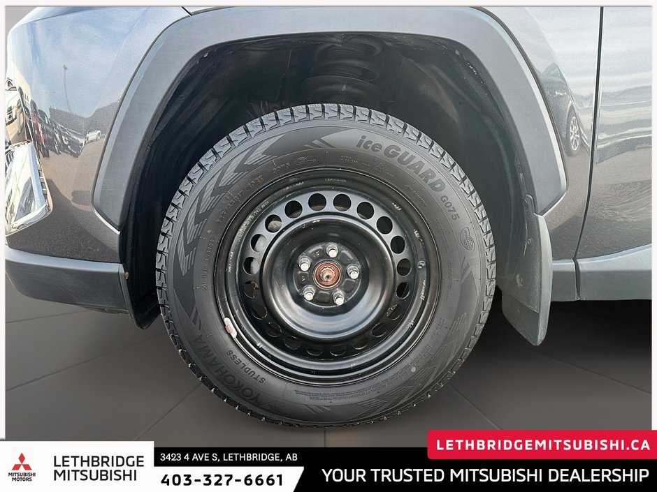 2019 Toyota RAV4 XLE-6