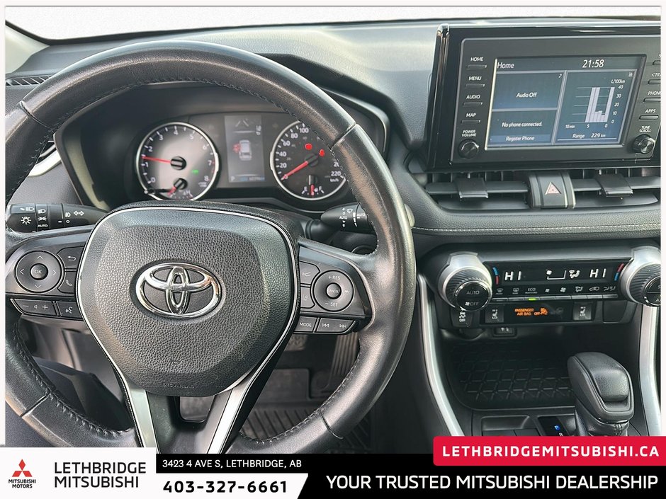 2019 Toyota RAV4 XLE-13