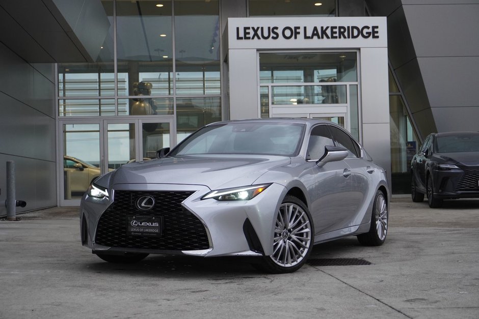 2021 Lexus IS 300 AWD LUXURY|10.3DISPLAY|MOONROOF|NAVI|BLINDSPOT in Ajax, Ontario at Lakeridge Auto Gallery - w940px