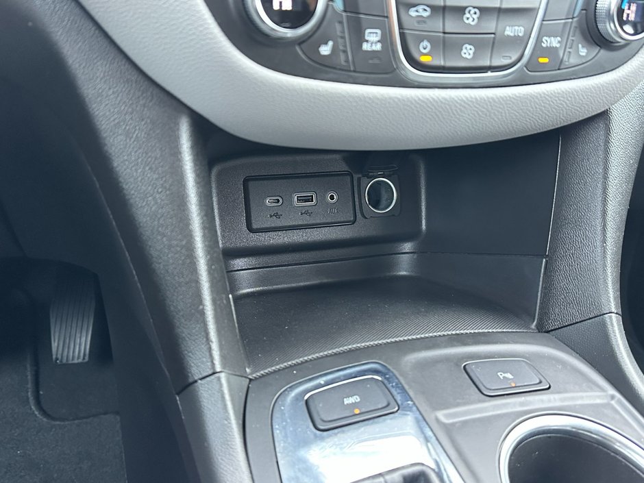 Chevrolet Equinox LT 2022-29