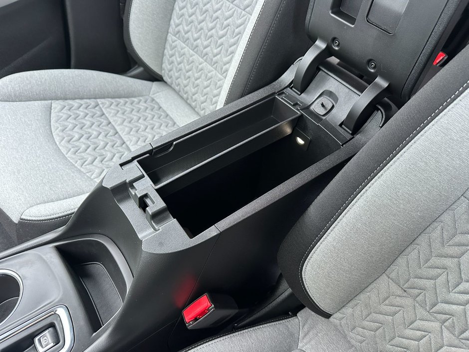 Chevrolet Equinox LT 2022-31