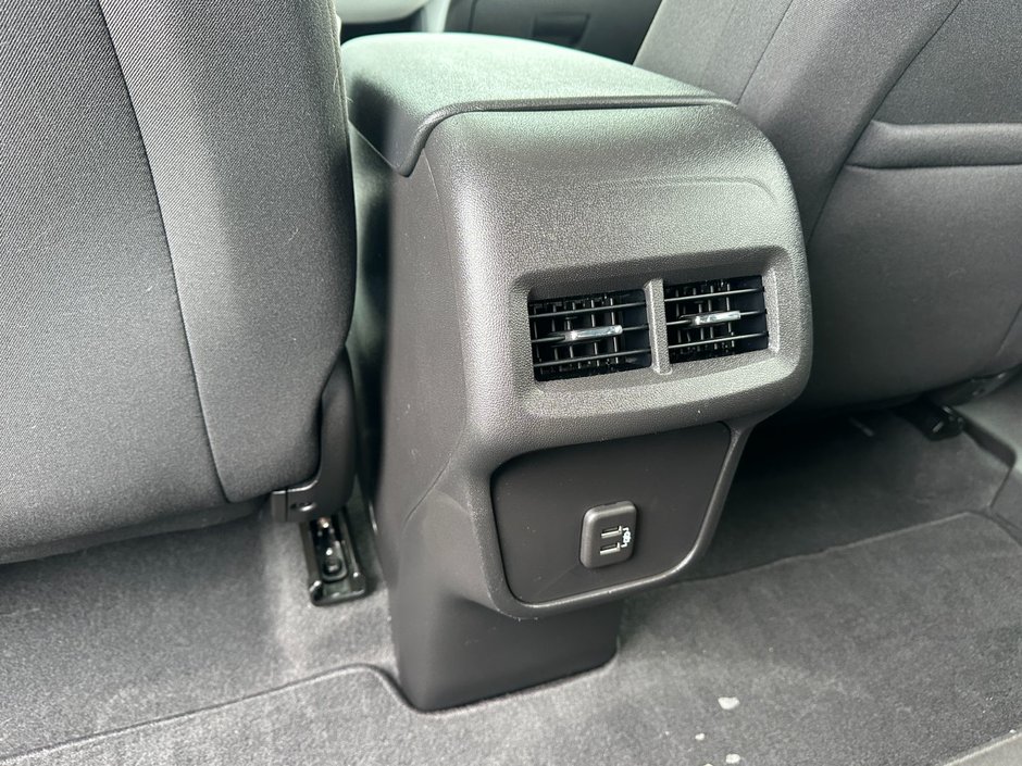 Chevrolet Equinox LT 2022-35