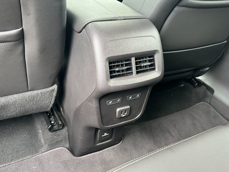 2024 GMC Terrain Denali-46