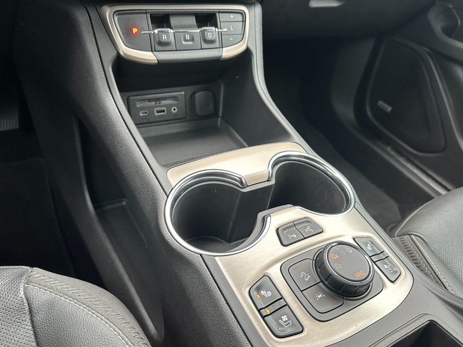 2024 GMC Terrain Denali-38