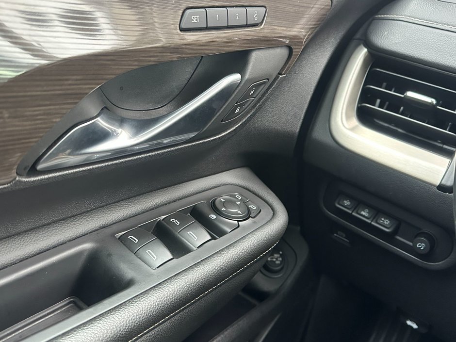 2024 GMC Terrain Denali-12