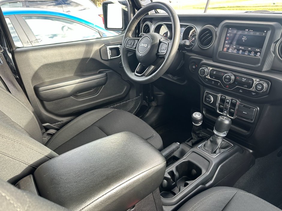 2023 Jeep Gladiator Sport S-20