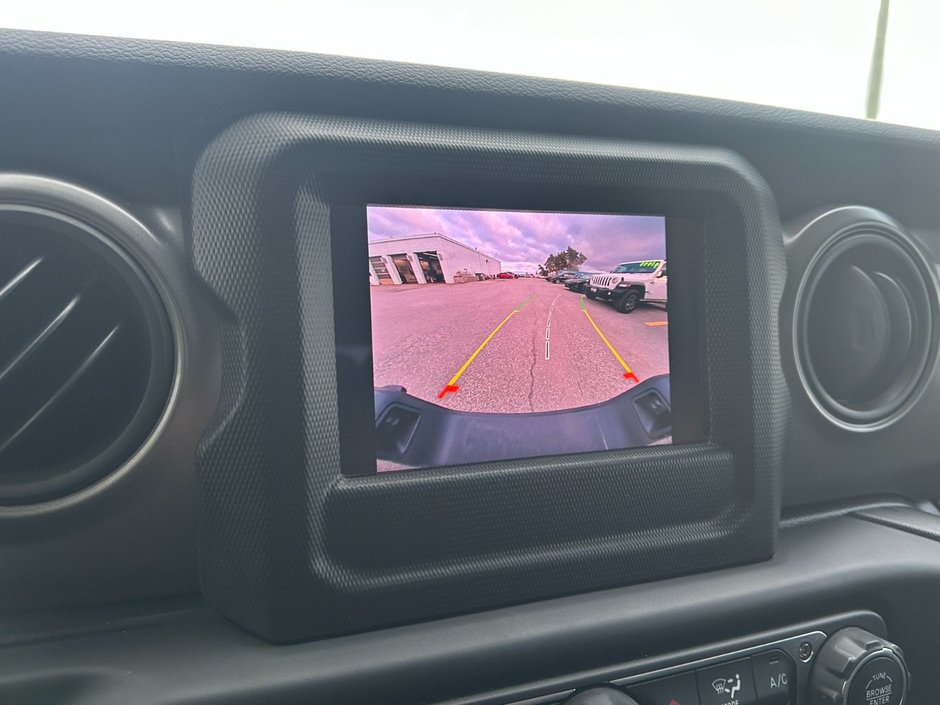 2023 Jeep Gladiator Sport S-26