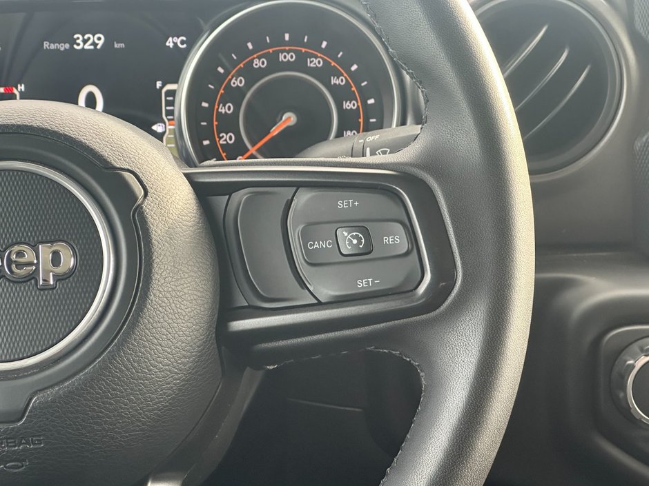 2023 Jeep Gladiator Sport S-19